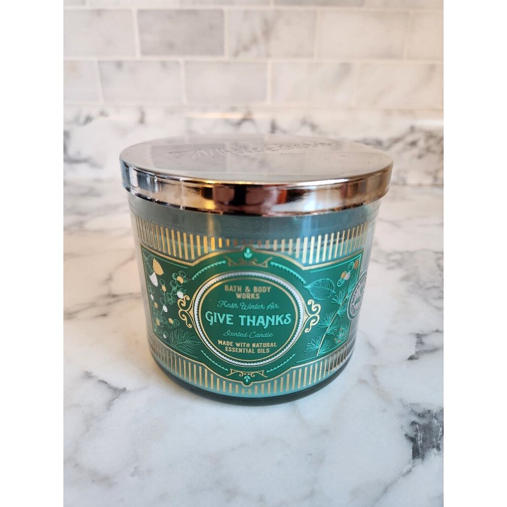 Bath & Body Works Fresh Winter Air Give Thanks 3-Wick Scented Candle 14.5 Oz Wit